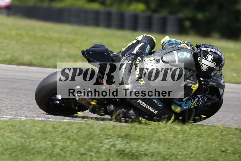 /53 16.09.2025 Track Day Domi Aegerter ADR/Gruppe rot/backside